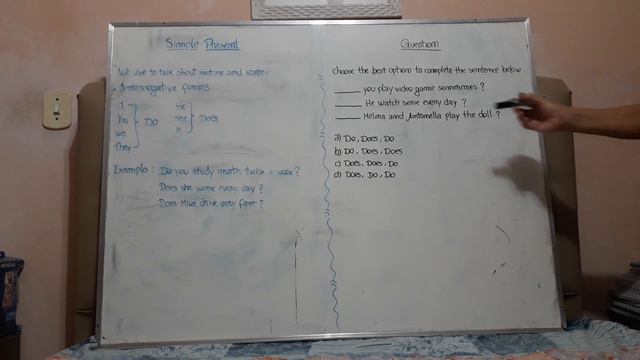 Simple Present - Interrogative Form смотреть онлайн