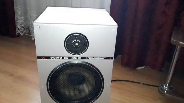 все таки решил покрасить колонки электроника 25ас-128. вот что получилось. смотреть онлайн