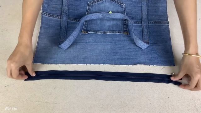 How To Sew A Travel Bags Tutorial, Denim Travel Bags Diy, Sewing Diy A Denim Travel Bags Tutorial.