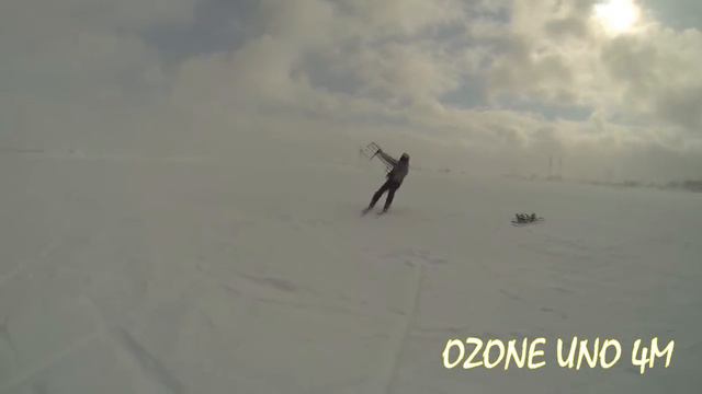 Кайтинг в Новом Уренгое 02 мая 2015г на OZONE UNO 4 m в штормовой ветер смотреть онлайн