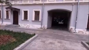 у метро «Площадь Ильича»