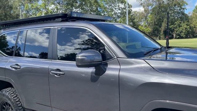 Toyota LandCruiser 300 Awesome Upgrades смотреть онлайн