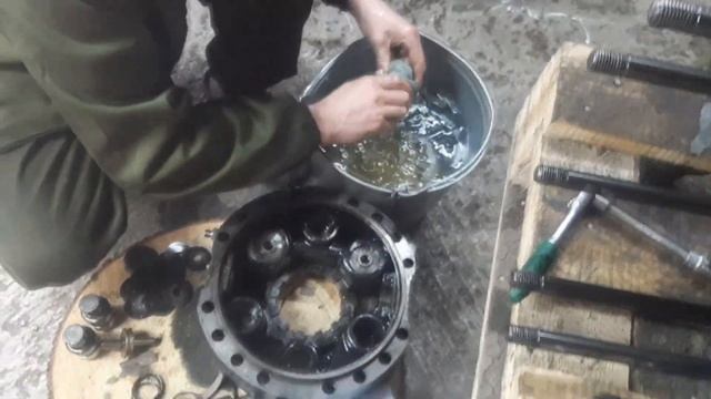 Ремонт сиденья оператора Ponsse. Разобрали редуктор Ponsse смотреть онлайн