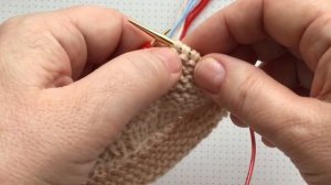 Интарсия спицами по кругу. Маленький МК.