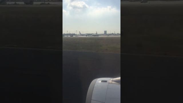 Landing in Ataturk international airport смотреть онлайн