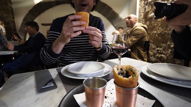 Is This The Best Pizzeria In The World ? (Pepe In Grani) смотреть онлайн