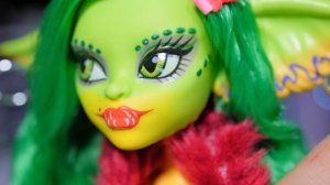 Greta Gremlin MONSTER HIGH Skullector: обзор и распаковка куклы