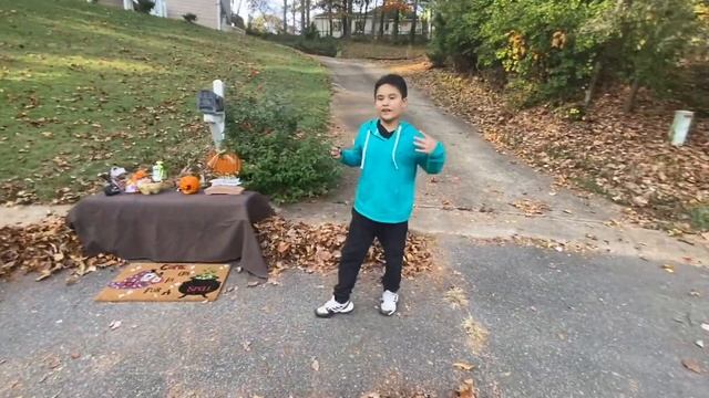Happy Halloween/Собрал конфеты и отдал детям все 6 кг/Готовимся к Хэллоуину смотреть онлайн