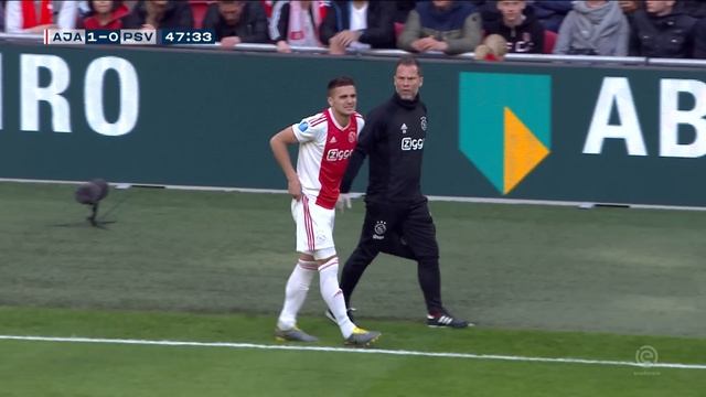 AJAX WINT KNAP MET 10 MAN VAN PSV | Ajax - PSV (31-03-2019) | Full Game смотреть онлайн