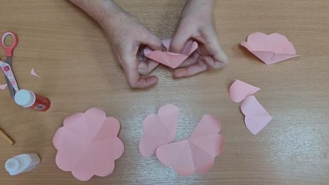 Мастер-класс "Роза из бумаги" смотреть онлайн
