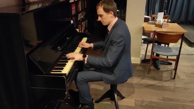 КРАСИВАЯ РАССЛАБЛЯЮЩАЯ НЕИЗВЕСТНАЯ МУЗЫКА (ПИАНИНО) Relaxing Piano / Парень красиво играет на рояле смотреть онлайн