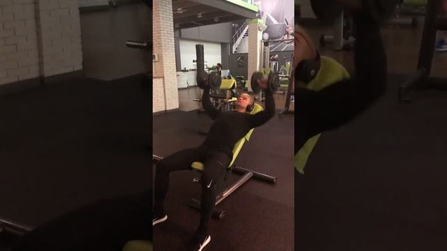 «Лёгкий жим» смотреть онлайн