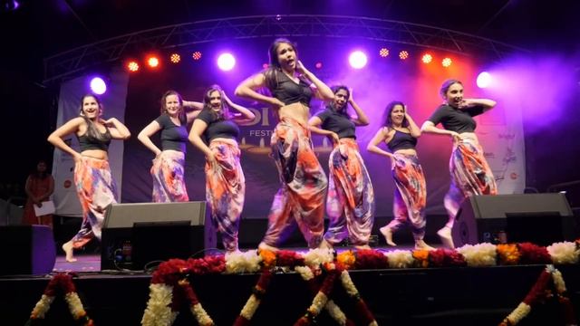 Chikni Chameli Dance Performance at Diwali | Dance Masala | Drea Choreo 2019 смотреть онлайн