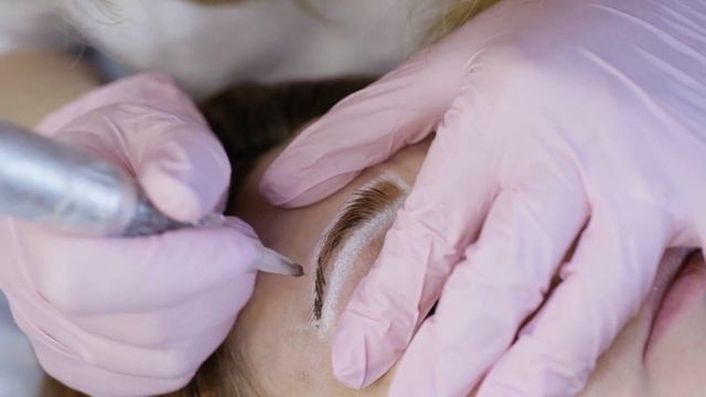 Процедура перманентного макияжа бровей смотреть онлайн