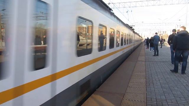 Электропоезд ЭП2Д-0012 ЦППК станция Очаково 17.04.2019 смотреть онлайн