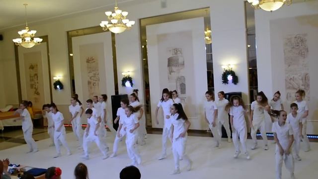 «Флеш-дэнс» (Балашов)танец «В метро в час пик» смотреть онлайн