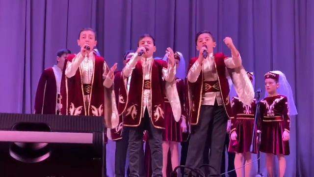 Norik Kostanyan, Artur Araqelyan, Ferdinant Martirosyan - Hayer Miaceq | Gusan Haykazun