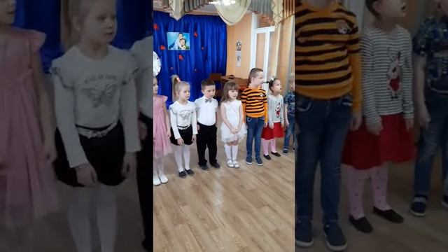 Утриник сони честь 8 марта смотреть онлайн