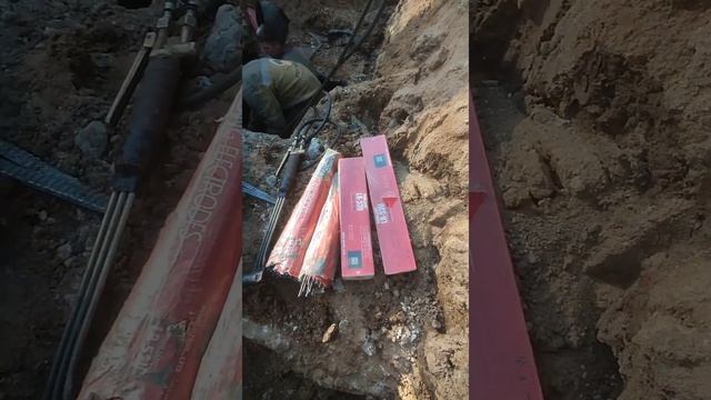 сварка труб диаметром 820+ монтаж #сварка #сваркатруб #welding смотреть онлайн