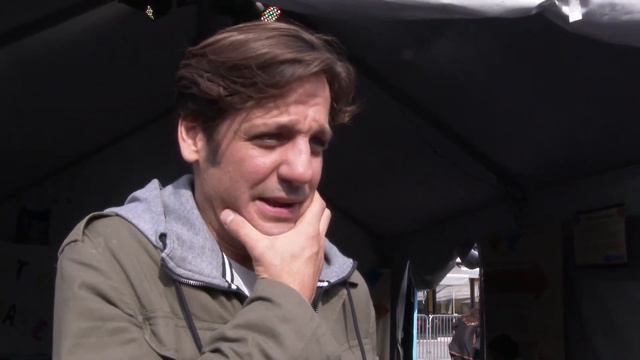 Rodrigo de la Serna en la Escuela Itinerante смотреть онлайн