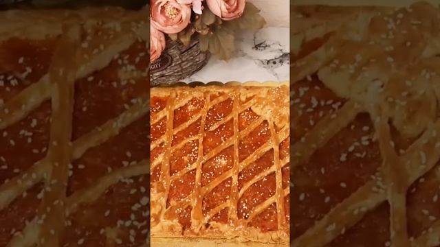 Пироги с хурмой и ореховым кремом