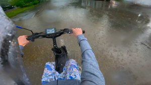 Под дождём на электроскутере! White Siberia Explorer - Zver 3600