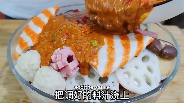 买一堆菜做麻辣拌，丹丹简单的一煮一拌，浓浓麻酱吃起来真过瘾！【胖手手丹丹】 смотреть онлайн