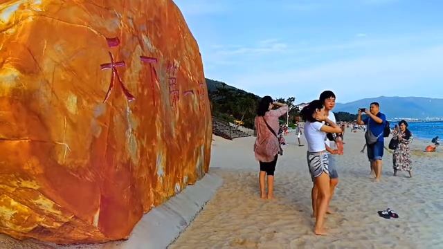 Пляжный отдых на Острове Хайнань в городе Санья. Китай. Китайское море смотреть онлайн