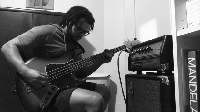 Ampeg Micro VR head & 210AV cab смотреть онлайн