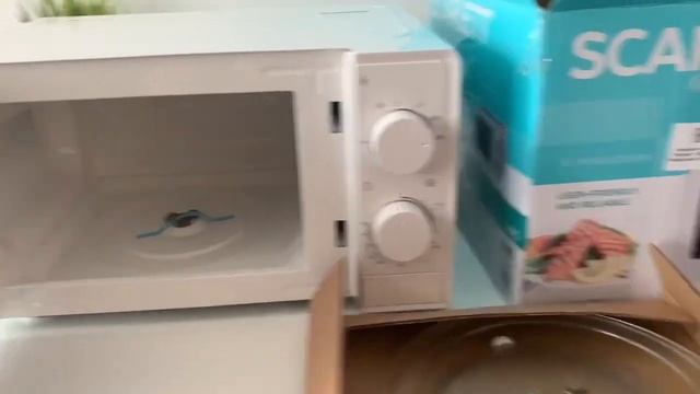 Распаковка — Микроволновая печь Scarlett SC-MW9020S09M смотреть онлайн
