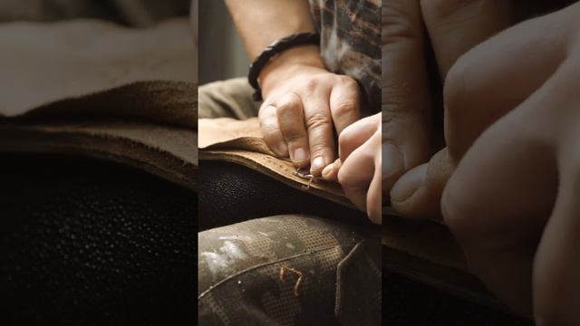 Прошивка подошвы Goodyear welted⚒️ #обувь #rrshoes #goodyearwelted #кожанаяобувь #обувьручнойработы смотреть онлайн