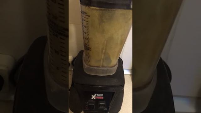 Как сделать порошок ромашки полевой в блендере Waring смотреть онлайн