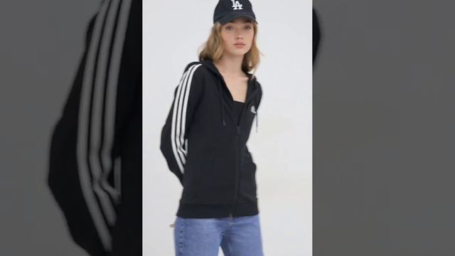 Кофта с капюшоном из коллекции adidas. #Shorts . смотреть онлайн