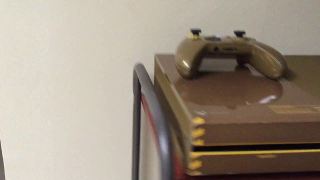 OFFICIAL PIP-BOX!! Super Rare Custom themed Fall Out 4 Xbox One I was given by Bethesda смотреть онлайн
