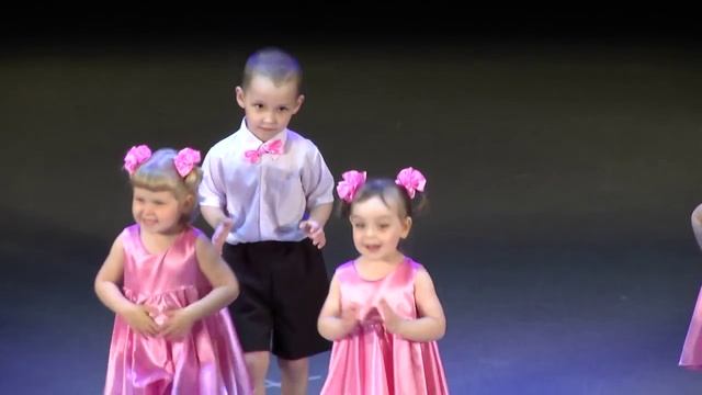 BabyDance - Уфа:Хлопаем в ладоши (младшая группа, филиал Сипайлово) смотреть онлайн