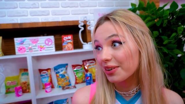 Никто Не Видел Мою Настоящую Подругу! Моя Воображаемая Подруга Отомстила За Меня смотреть онлайн