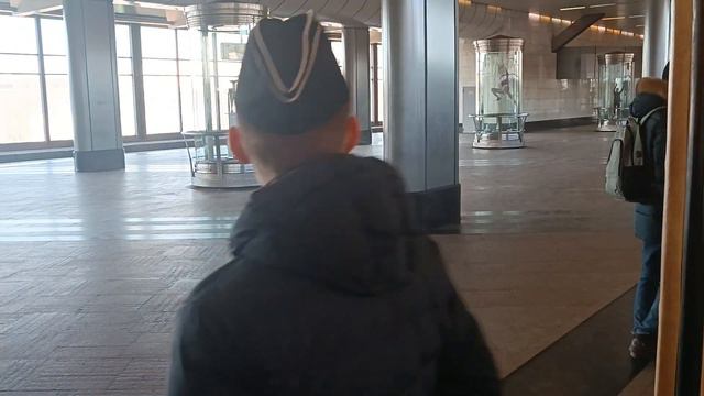 На поезде 81-717.5А/714.5А "Номерной" в стиле "ретро" по Сокольнической линии // 17.03.2023 смотреть онлайн