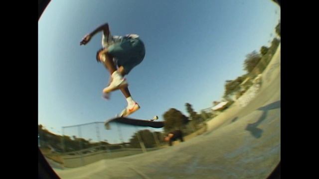 Nike SB | Sandy Bodecker ZoomX Bruin смотреть онлайн
