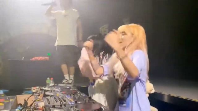 Bản Nhạc Huyền Thoại So folle de toi In Grid Zn Remix смотреть онлайн