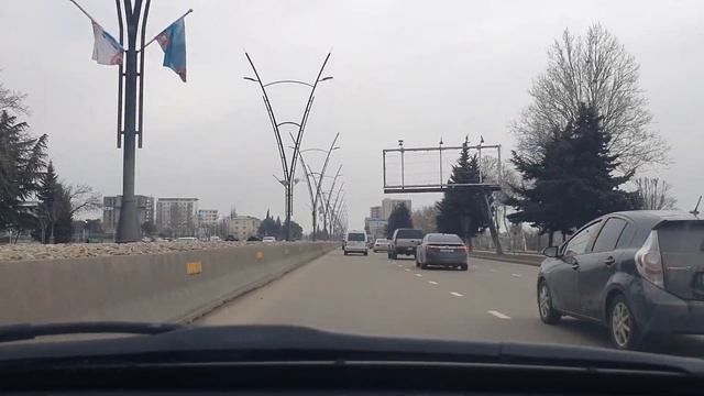 Along the Kakheti highway. С песней по кахетинскому шоссе в Тбилиси. смотреть онлайн
