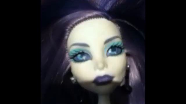 Monster High Stop Motion Spectra's Control смотреть онлайн