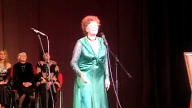 Сти-е Б.Ахмадулиной "Взойти на сцену" смотреть онлайн