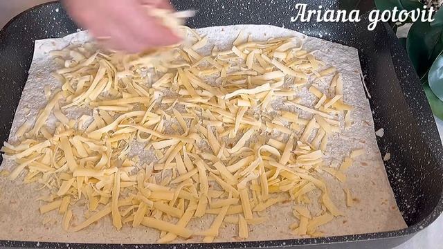 Пироги с кабачками и маслинами