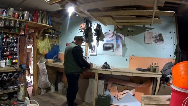 ПОТОЛОЧНЫЙ СТЕЛЛАЖ ДЛЯ ОБРЕЗКОВ НА СКОРУЮ РУКУ / ХРАНЕНИЕ МАТЕРИАЛА В МАЛЕНЬКОЙ МАСТЕРСКОЙ смотреть онлайн