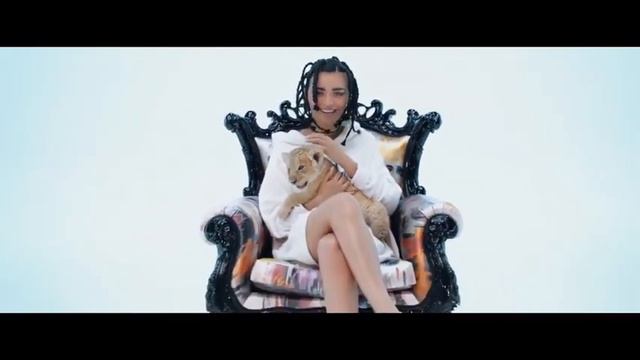 Ты думаешь ты Бог, тигр но в мои глазах ты... смотреть онлайн