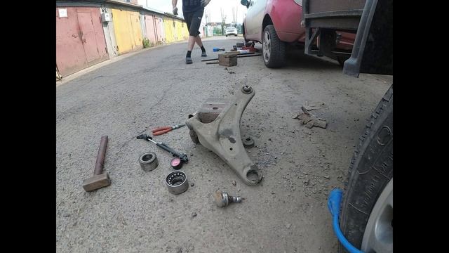 mitsubishi i-Miev замена шаровой опоры и стабилизатора смотреть онлайн