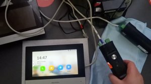 DS-KH6320-WTE1 + 2 х DS-KB8113-IME1 з екрану
