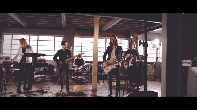 Blossoms - Charlemagne - Vevo Dscvr (Live) 2015