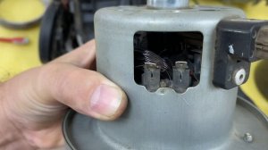 Замена мотора в пылесосе LG дымит и искрит при работе