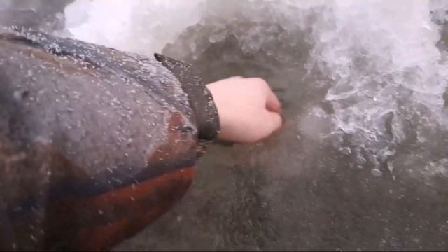 Ловля налима на удочки. смотреть онлайн